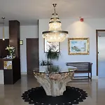 拉克瑟海滩酒店 拉赫