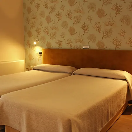 Отель Playa De 3*
