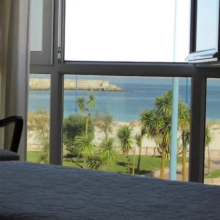 Playa De 3*