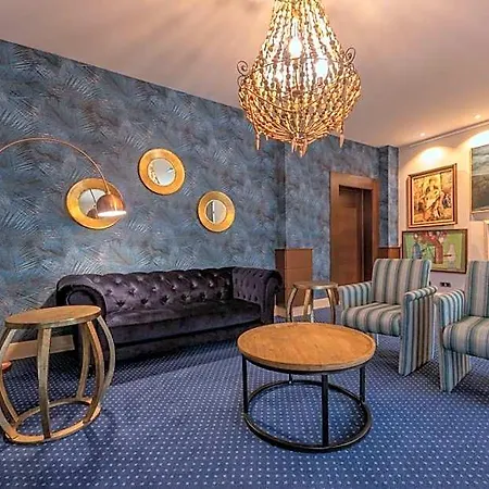 Playa De Hotel 3*